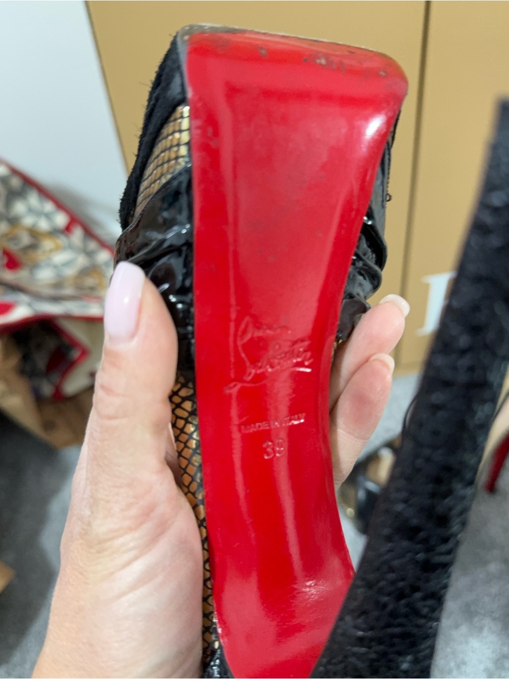 Christian Louboutin Platform Size 39. Suede and leather. Gold toe accent. - Picture 3 of 5